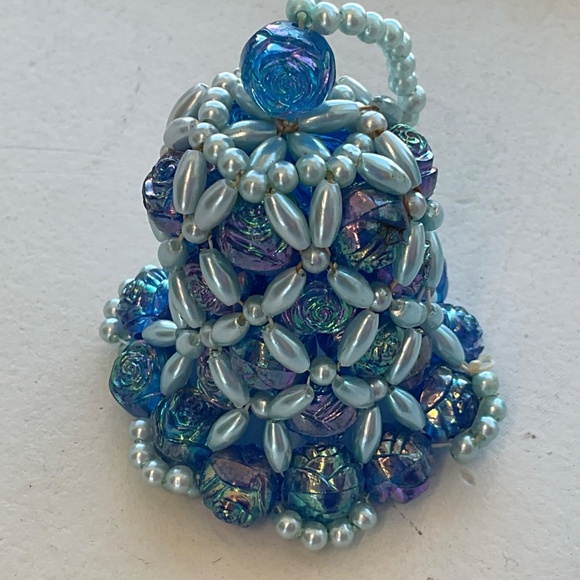 Vintage handmade beaded bells various colors 2” tall - Picture 2 of 11